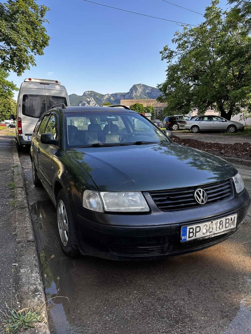 VW Passat, снимка 3 - Автомобили и джипове - 46161715