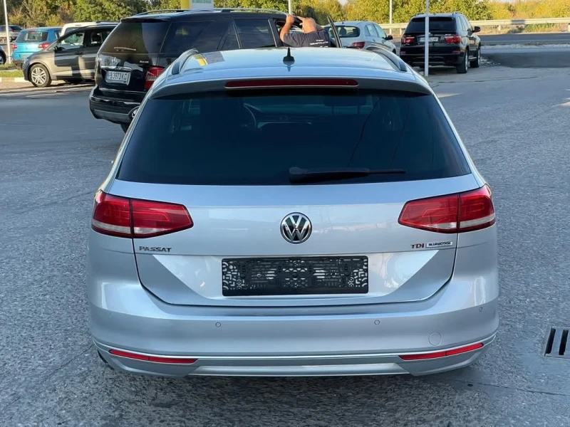 VW Passat, снимка 4 - Автомобили и джипове - 48397154