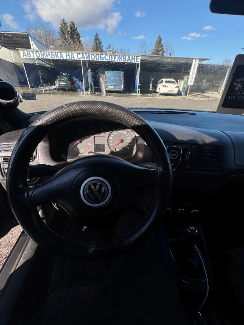 VW Golf 1.9TDI 101, снимка 7 - Автомобили и джипове - 48550015