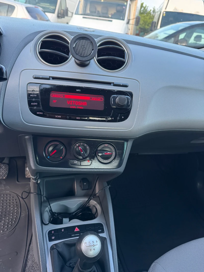 Seat Ibiza 1.2 БЕНЗИН ЛИЗИНГ , снимка 10 - Автомобили и джипове - 51190892