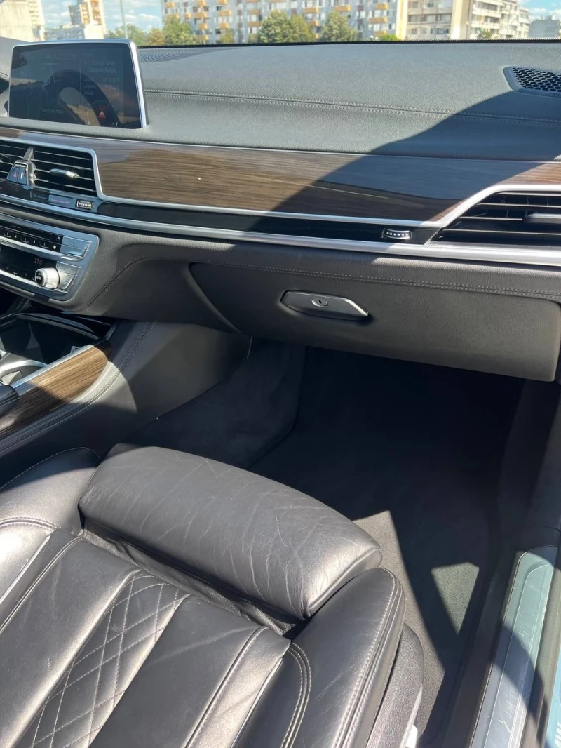 BMW 740 G11, снимка 13 - Автомобили и джипове - 51507503