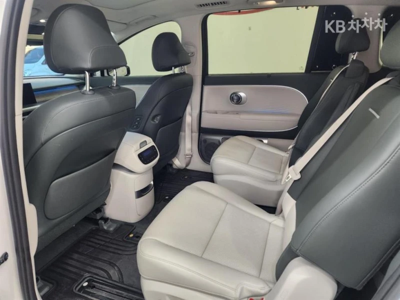 Hyundai IONIQ 9 EV AWD ЛИЗИНГ БЕЗ ПЪРВ.ВН, снимка 8 - Автомобили и джипове - 52773555