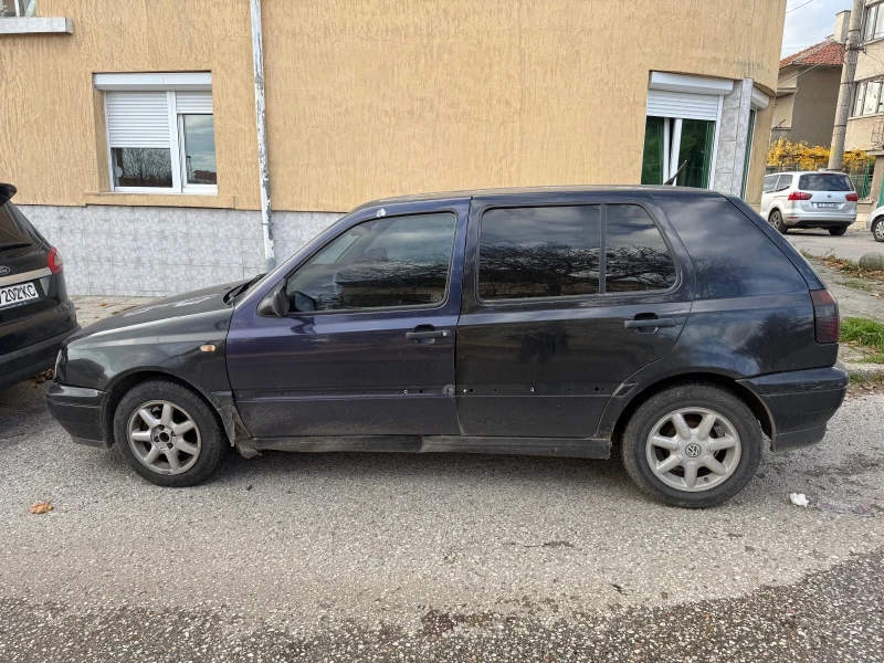 VW Golf, снимка 4 - Автомобили и джипове - 52512374