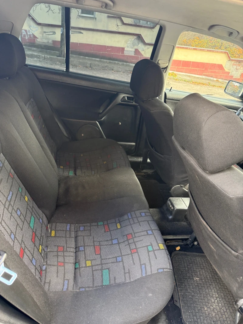 VW Golf, снимка 7 - Автомобили и джипове - 52512374