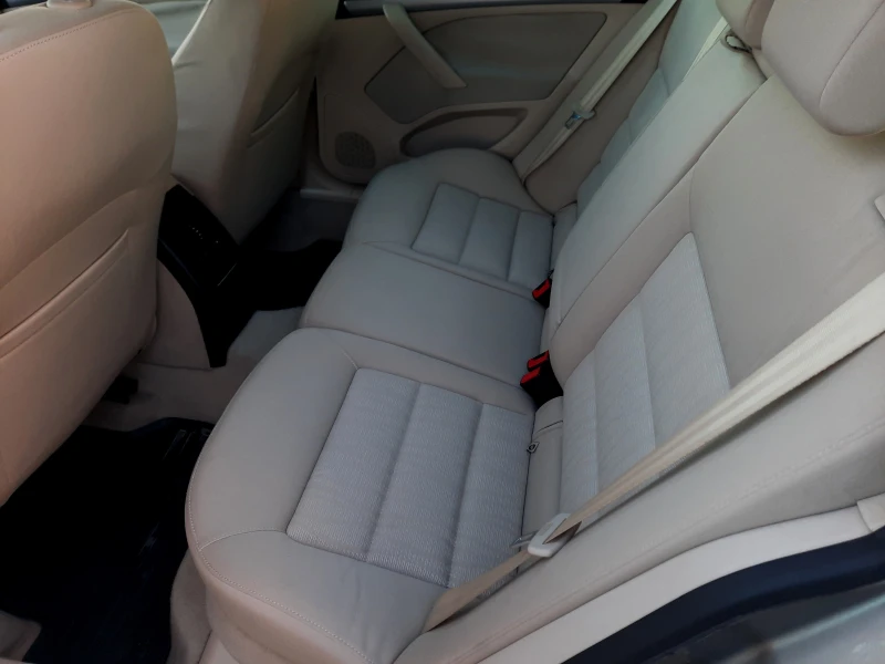 Skoda Octavia 1, 6 TDI 4x4, снимка 7 - Автомобили и джипове - 52637190