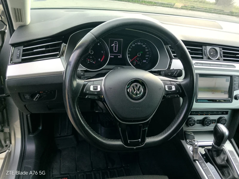 VW Passat 2.0 TDI, снимка 10 - Автомобили и джипове - 52671272
