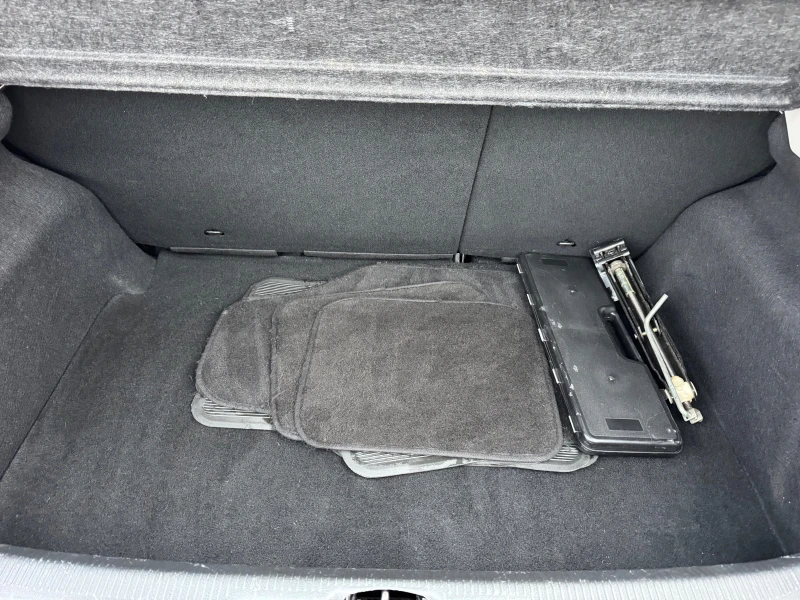 Peugeot 207 1.4i-Газ, снимка 15 - Автомобили и джипове - 52672596