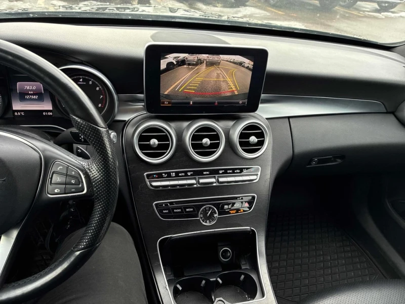 Mercedes-Benz C 300 * CARFAX * ЦЕНА ДО БГ, снимка 7 - Автомобили и джипове - 52867613