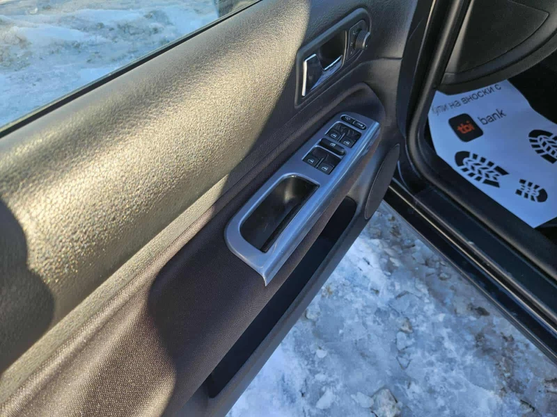 VW Golf 1.9TDI, снимка 10 - Автомобили и джипове - 52926985