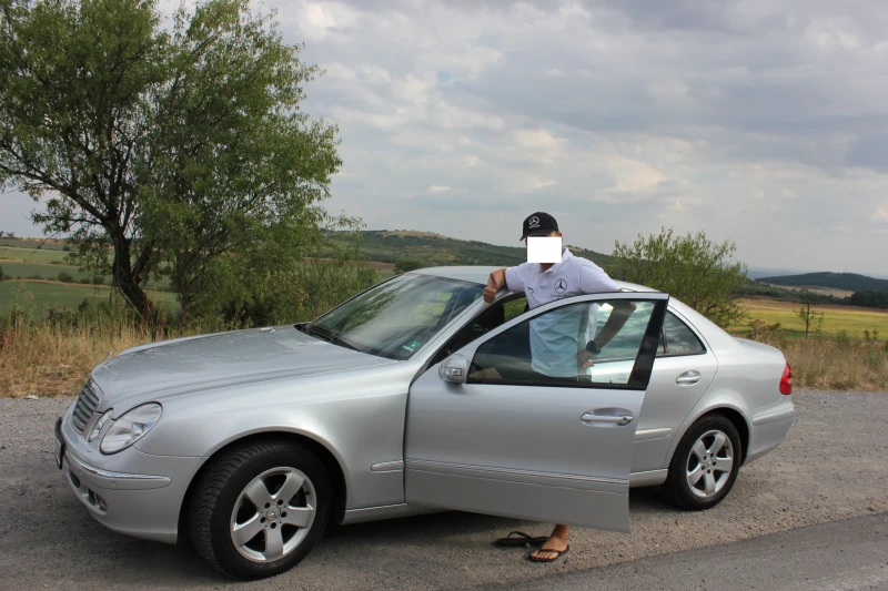 Mercedes-Benz E 280 4 matic, снимка 15 - Автомобили и джипове - 53090973