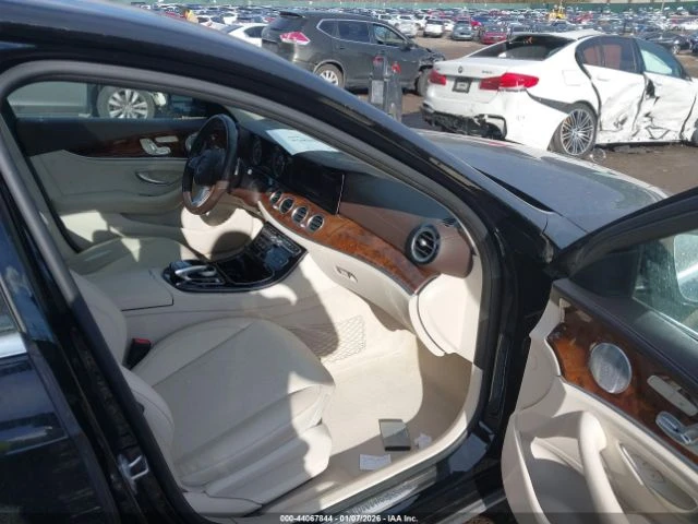 Mercedes-Benz E 300 ПОДГРЕВ* КАМЕРА* КЕЙЛЕС* LANE* ASSIST - изображение 5