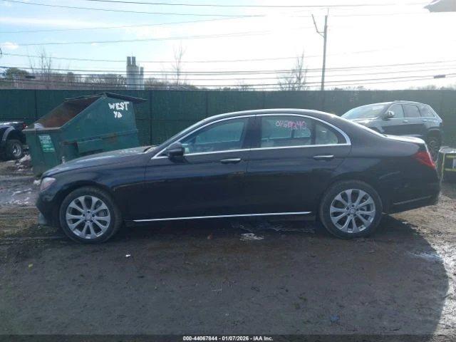 Mercedes-Benz E 300 ПОДГРЕВ* КАМЕРА* КЕЙЛЕС* LANE* ASSIST, снимка 13 - Автомобили и джипове - 53418265