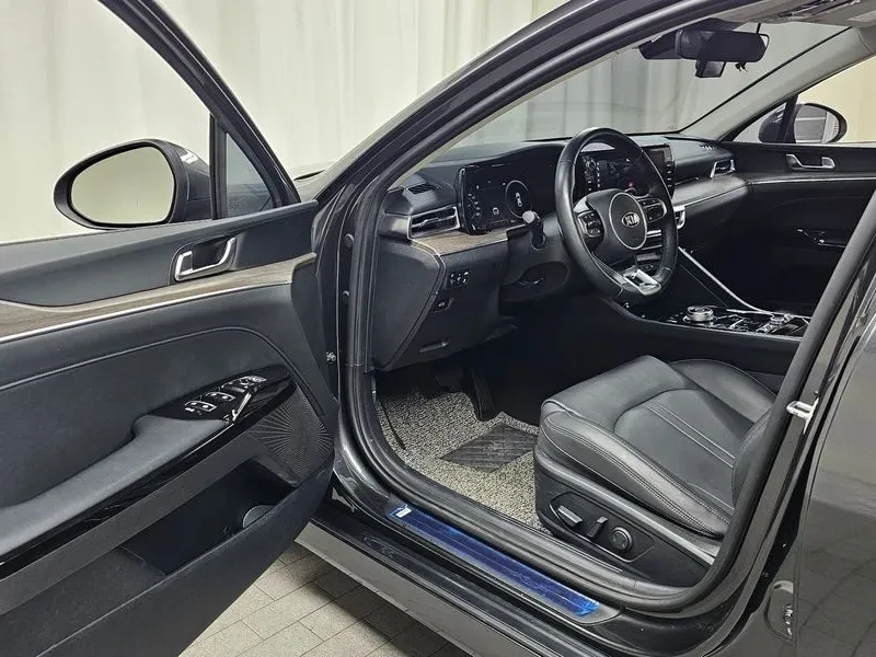 Kia K5 2.0/NOBLESSE/ПОДГРЕВИ/ОБДУХВАНЕ/360 КАМЕРИ/КАТОНОВ, снимка 9 - Автомобили и джипове - 56652381