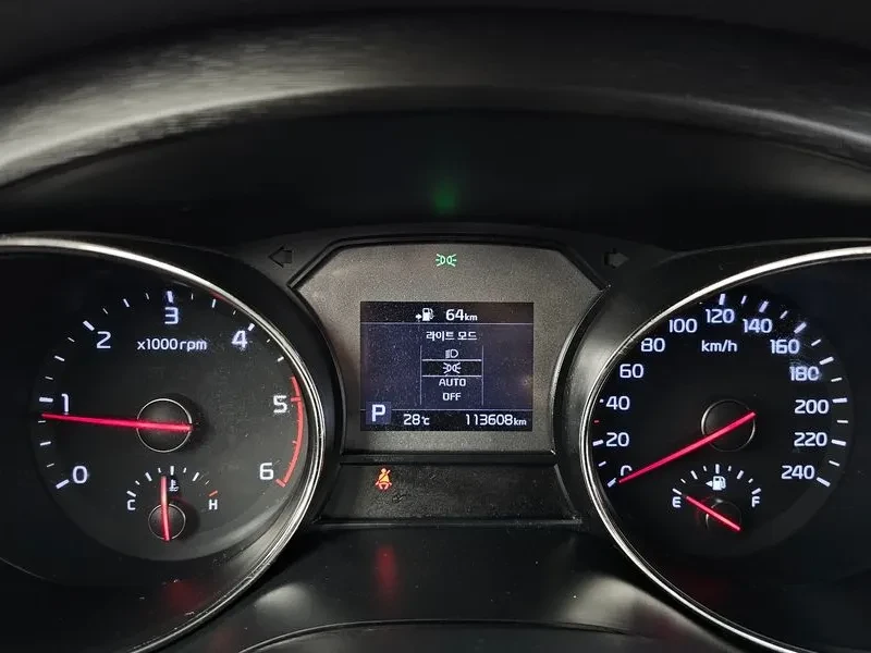 Kia Carnival 9-Seater Luxury, снимка 8 - Автомобили и джипове - 56725972