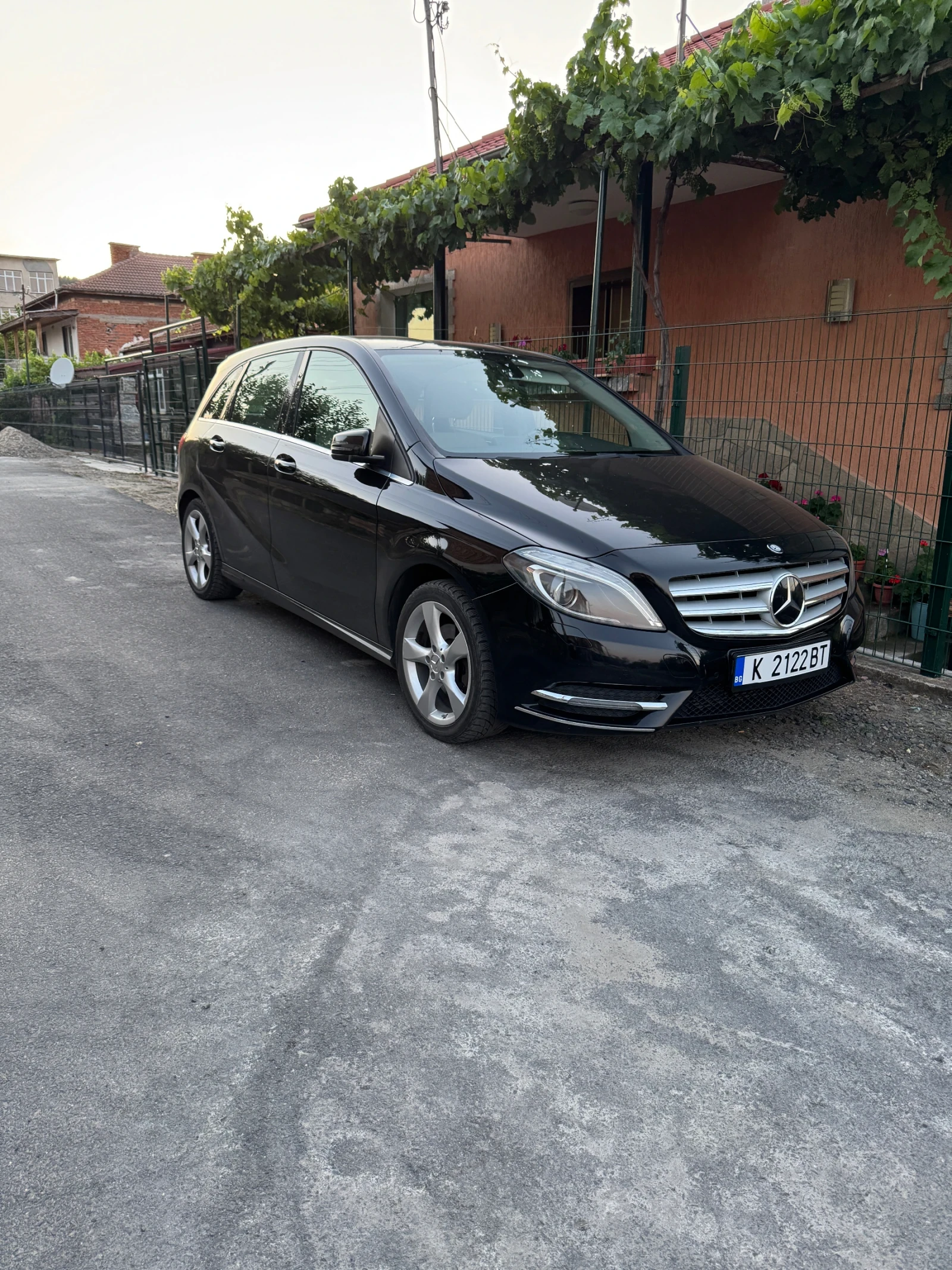 Mercedes-Benz B 200, снимка 1