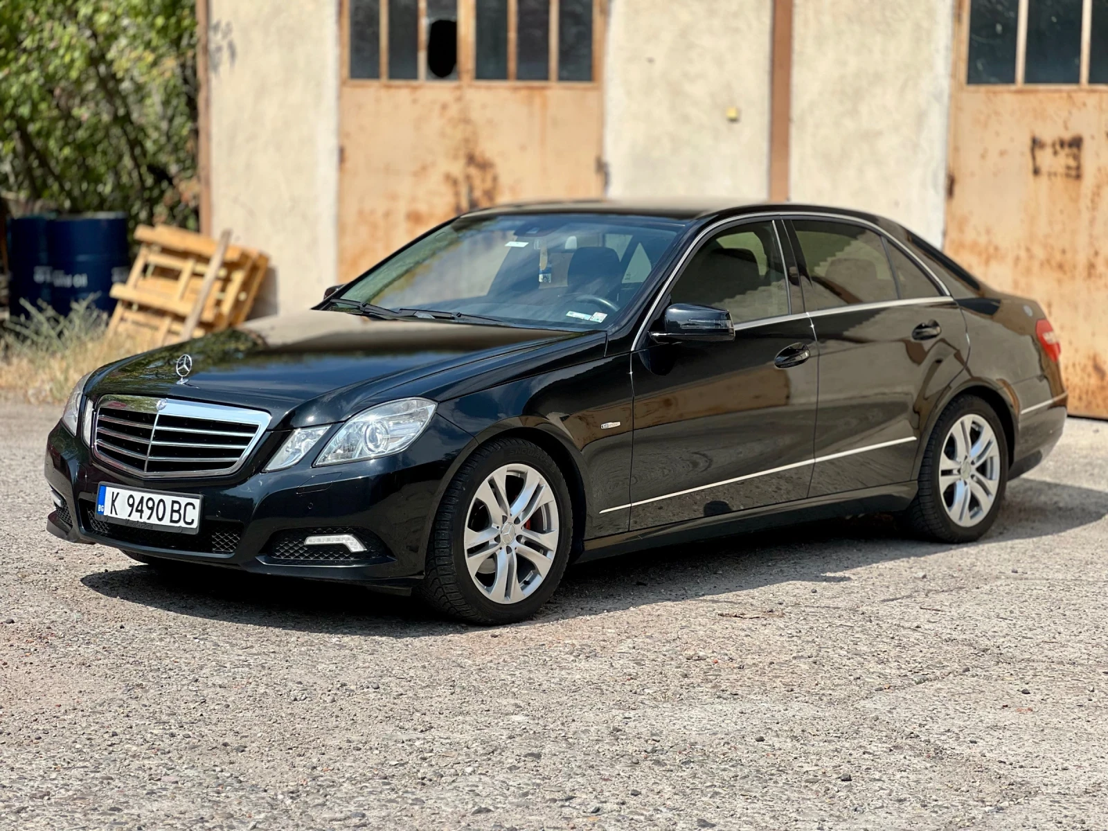 Mercedes-Benz E 220  - изображение 3