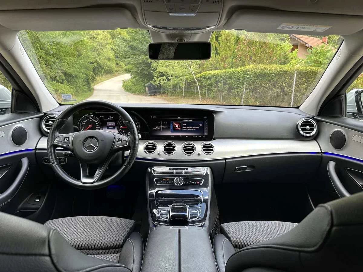 Mercedes-Benz E 220 4 MATIC - изображение 10