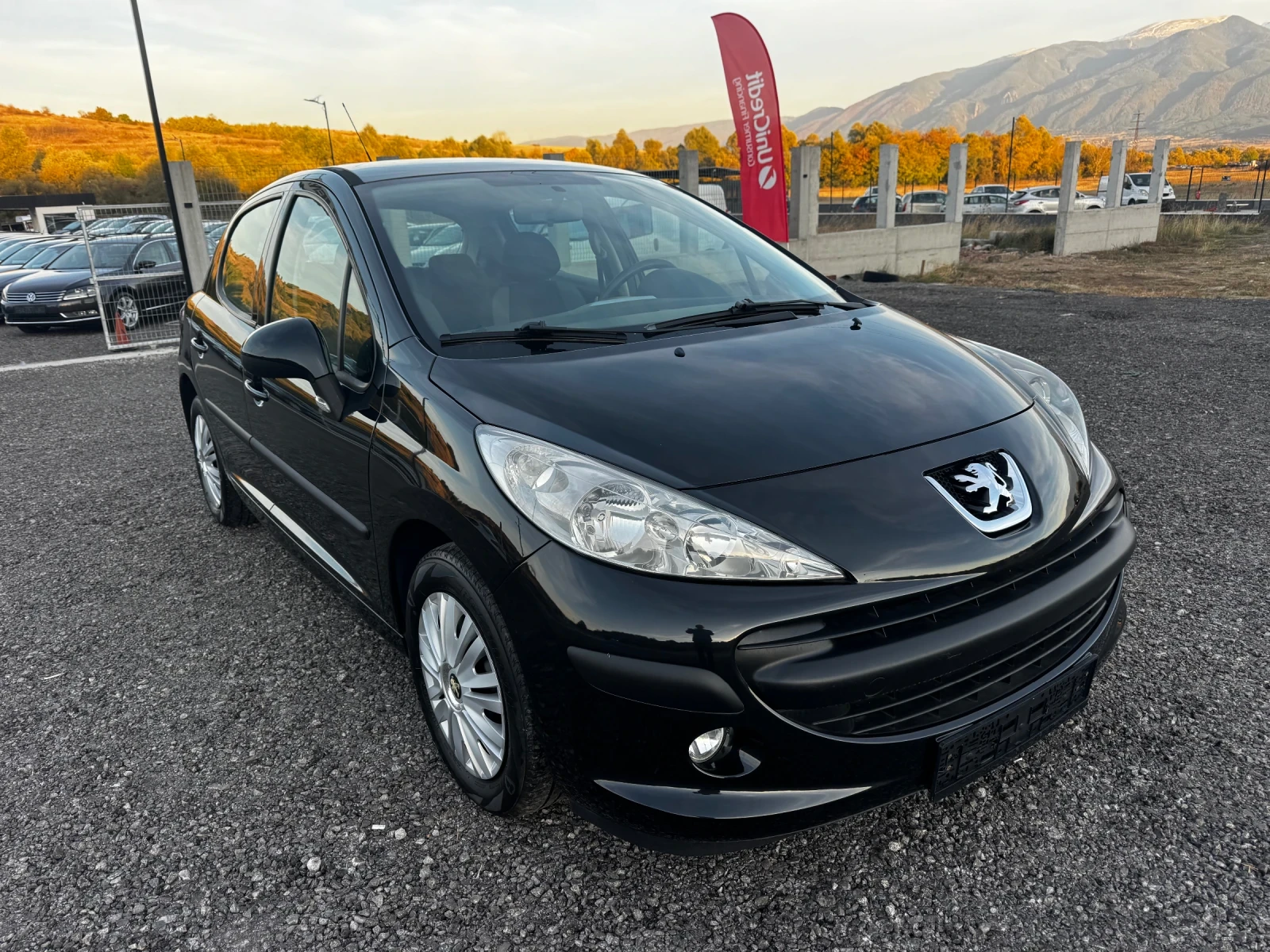 Peugeot 207 1.4i-Газ, снимка 3 - Автомобили и джипове - 52672596