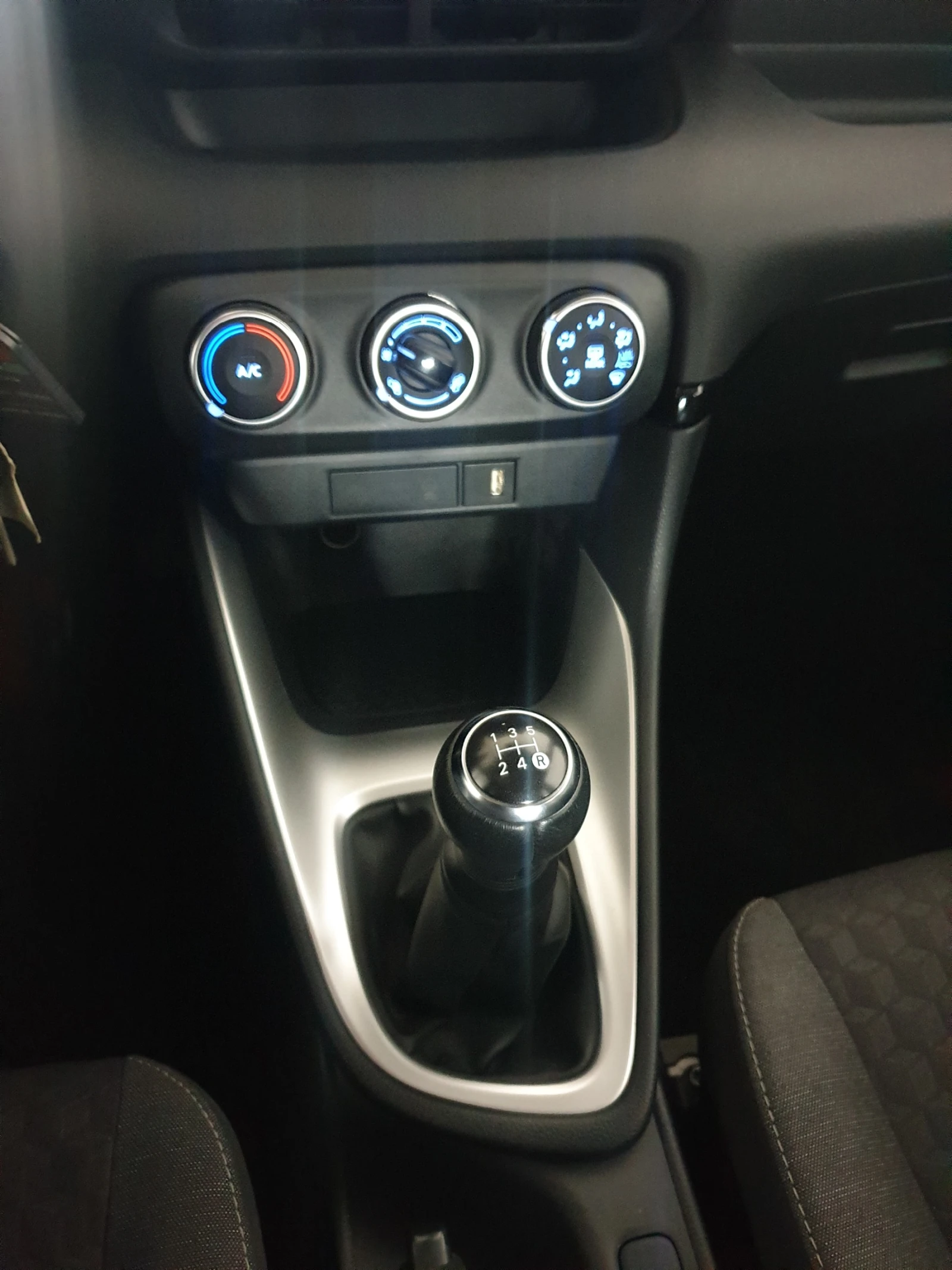 Toyota Yaris 2023/8200   | Mobile.bg   7