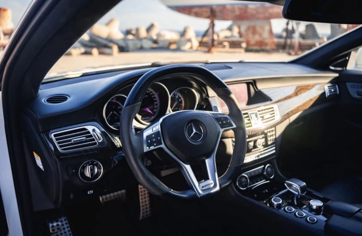 Mercedes-Benz CLS 63 AMG ЯПОНСКИ ВНОС-Performance Package - 557HP + БАРТЕР - изображение 7