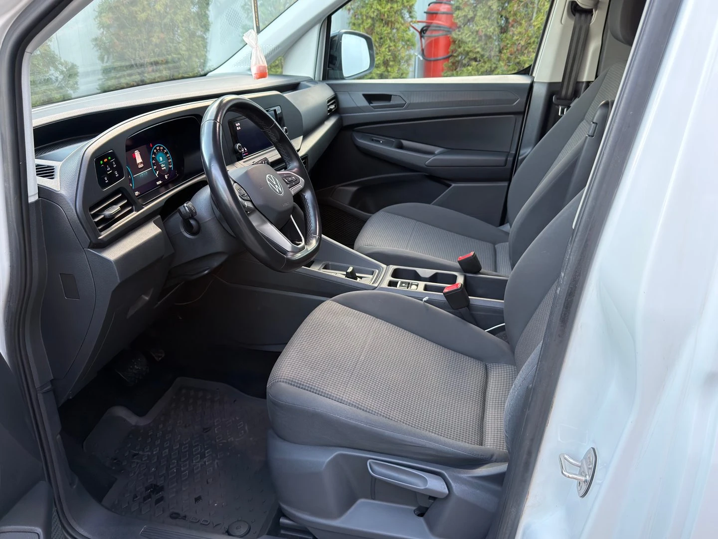 VW Caddy Cargo Maxi 3.7 m3 TSI | Mobile.bg � ����������� 4