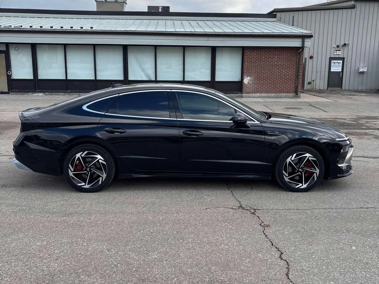 Hyundai Sonata Preferred Trend  CARFAX, снимка 3 - Автомобили и джипове - 53919560