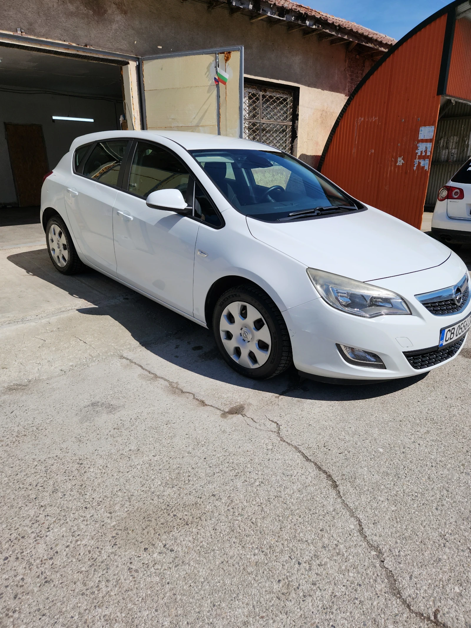 Opel Astra 1.7cdti, снимка 2 - Автомобили и джипове - 54098324