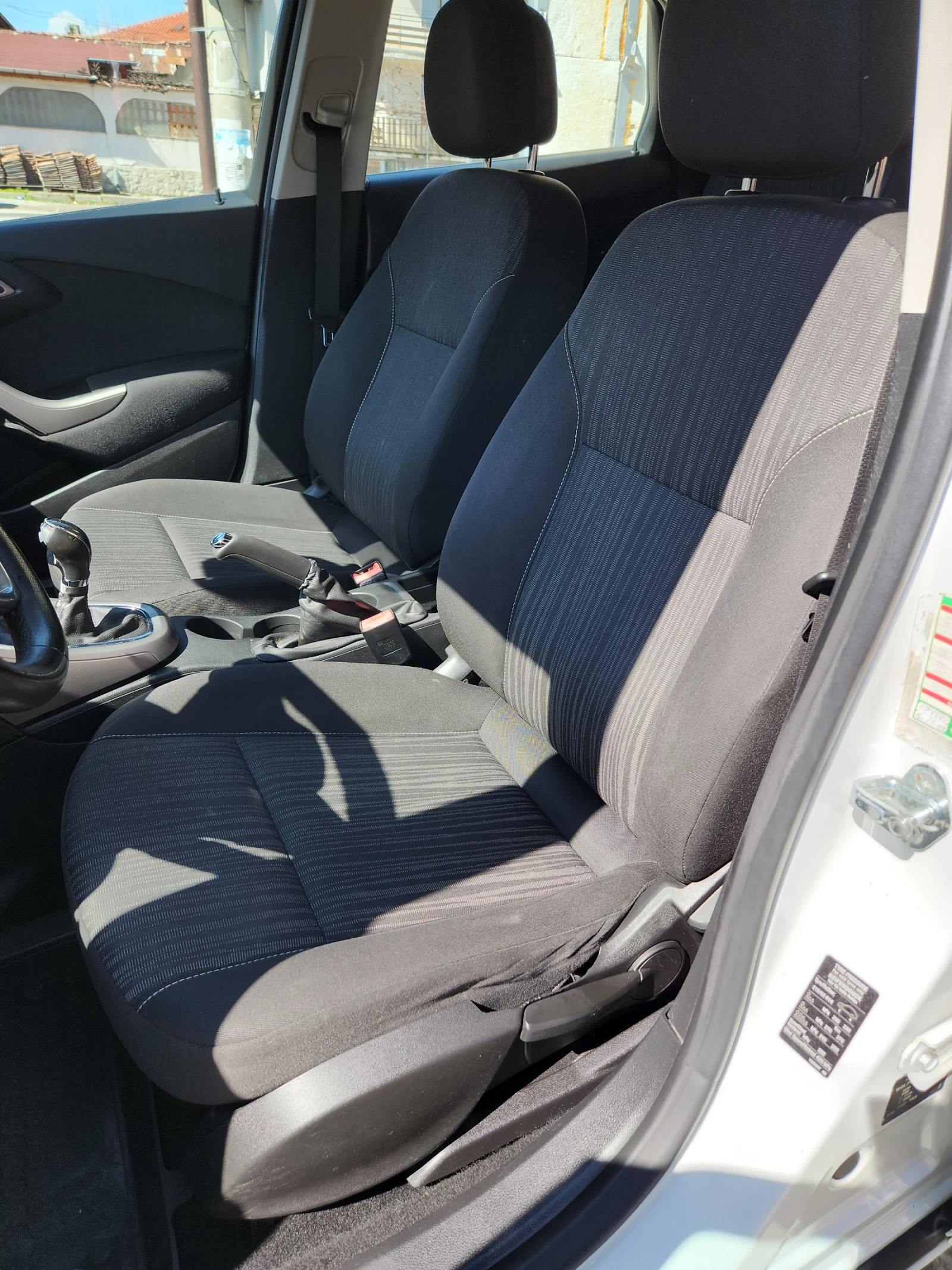 Opel Astra 1.7cdti, снимка 8 - Автомобили и джипове - 54098324