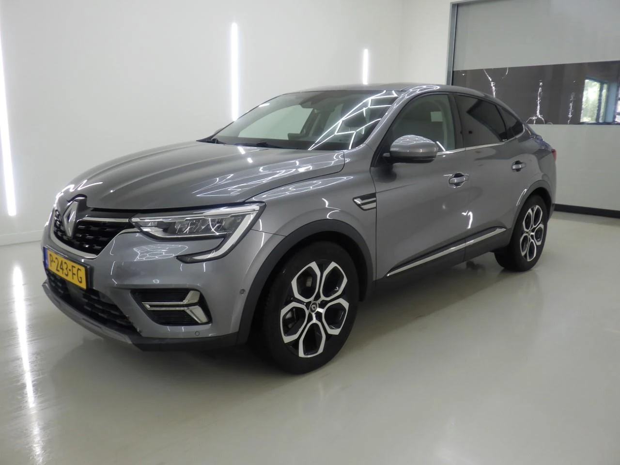 Renault Arkana  Petrol / Mild hybrid (MHEV), снимка 2 - Автомобили и джипове - 54218143