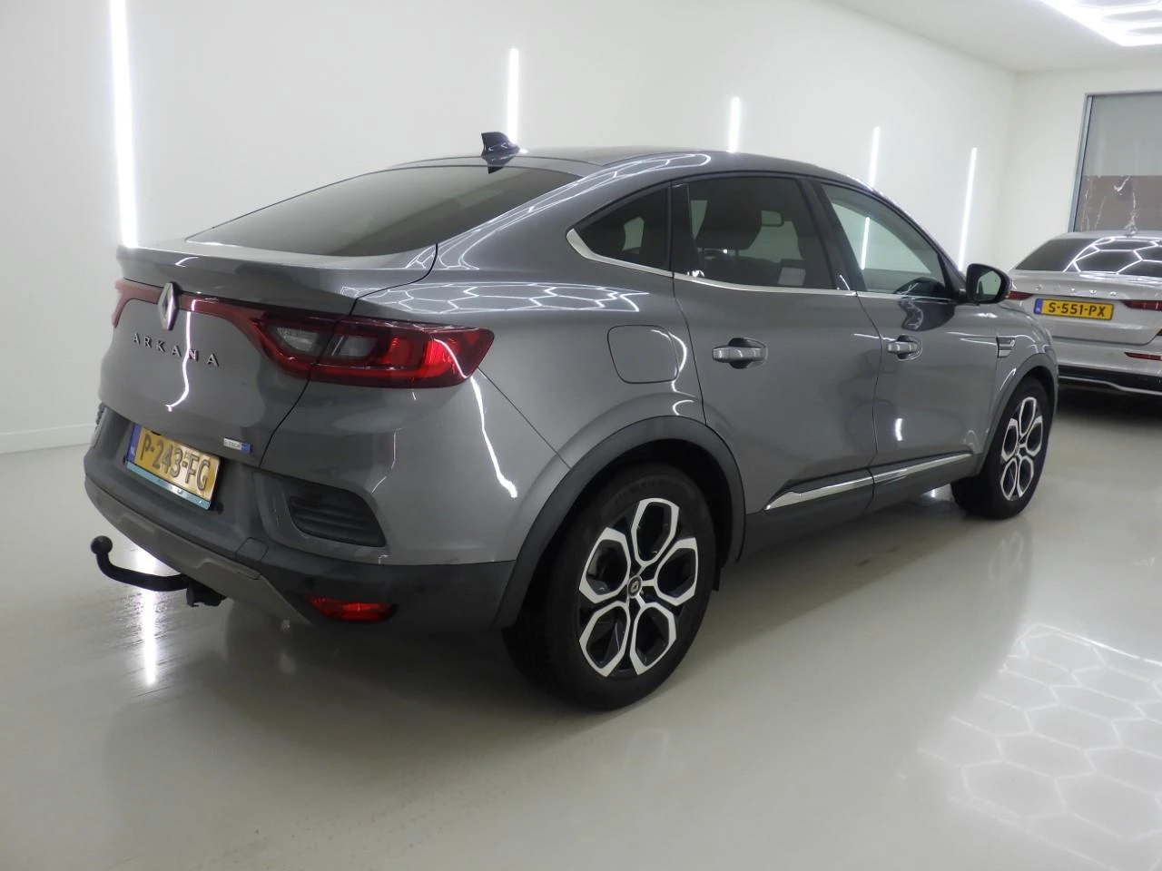 Renault Arkana  Petrol / Mild hybrid (MHEV), снимка 3 - Автомобили и джипове - 54218143