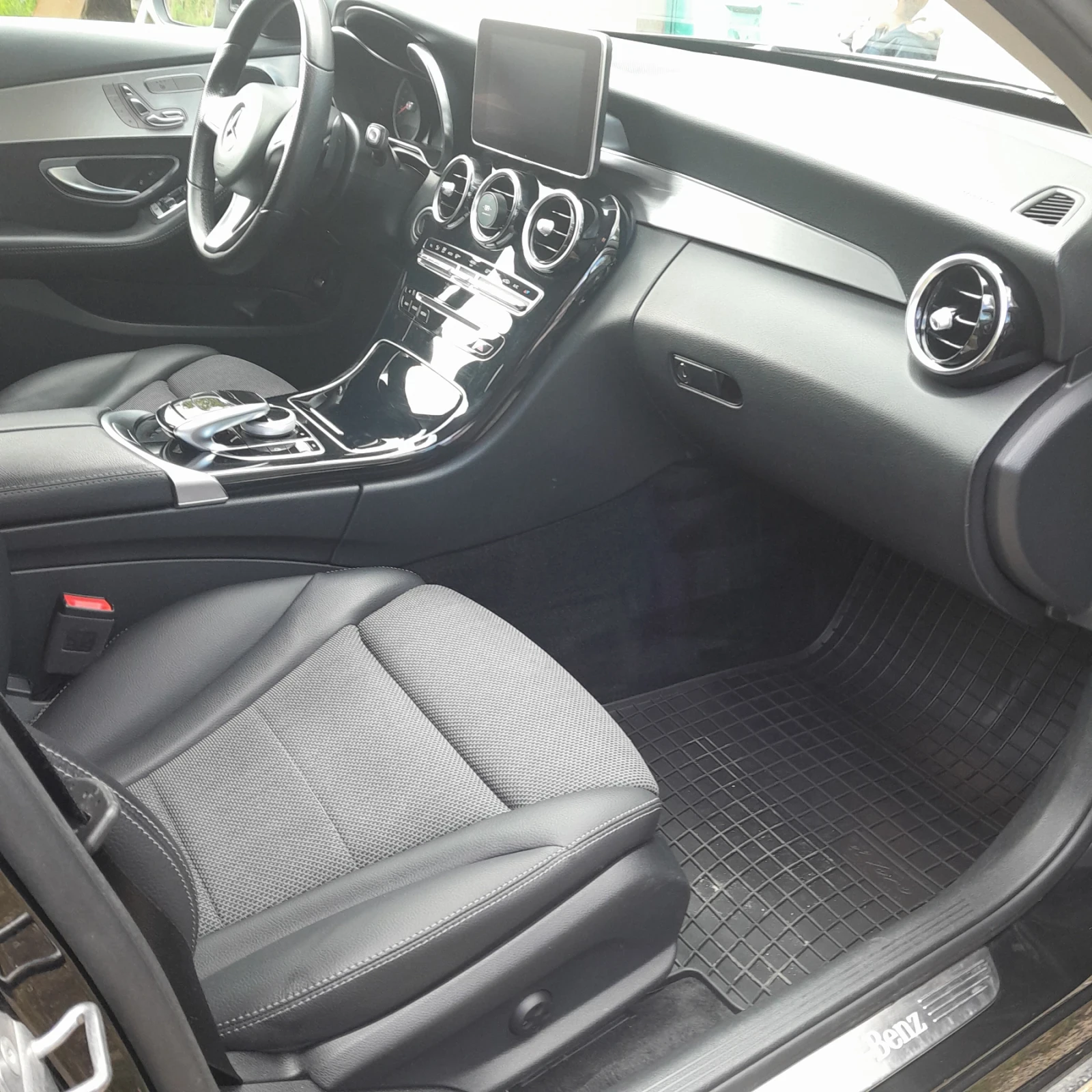 Mercedes-Benz C 220 4Matic Памет Печка, снимка 11 - Автомобили и джипове - 54284538