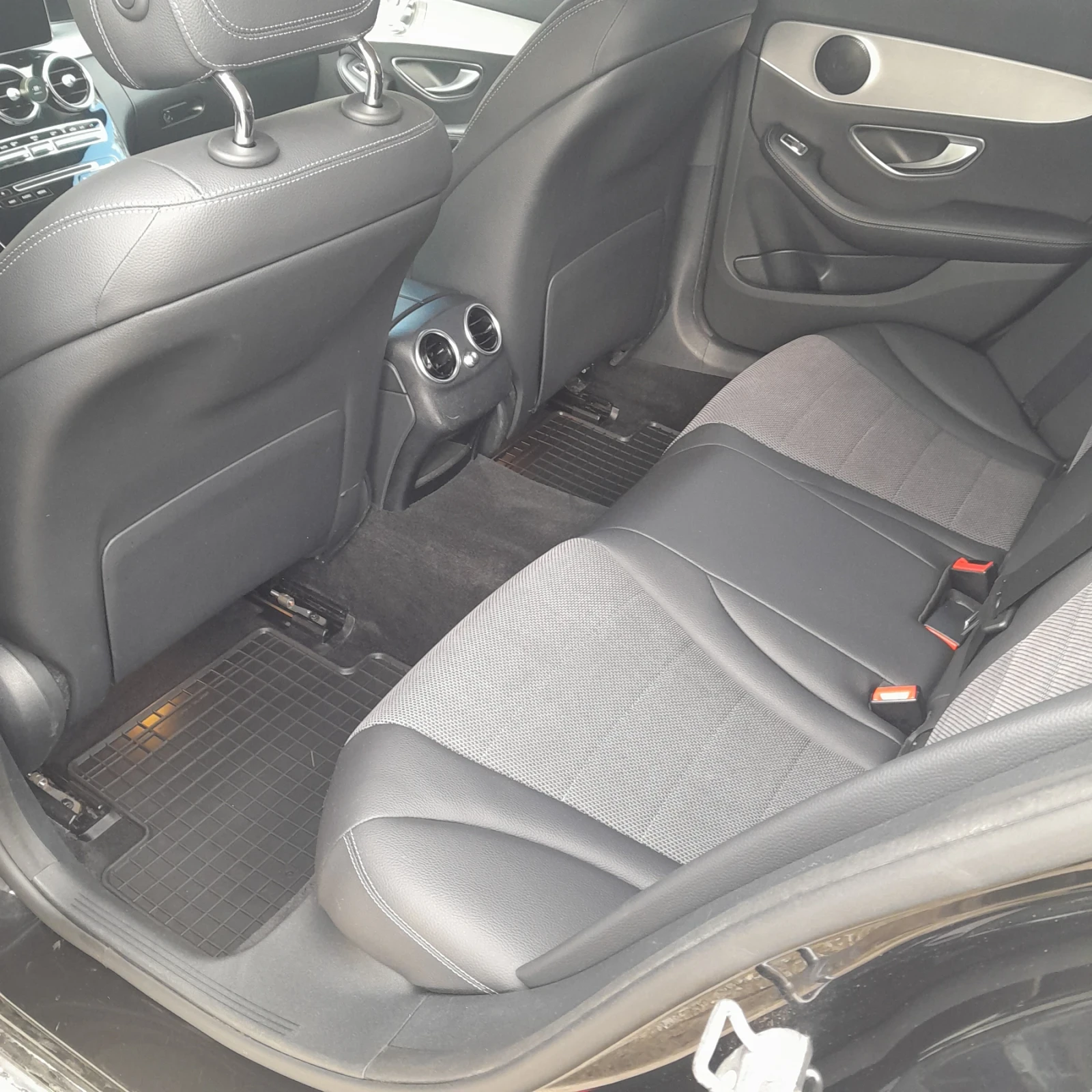 Mercedes-Benz C 220 4Matic Памет Печка, снимка 10 - Автомобили и джипове - 54284538