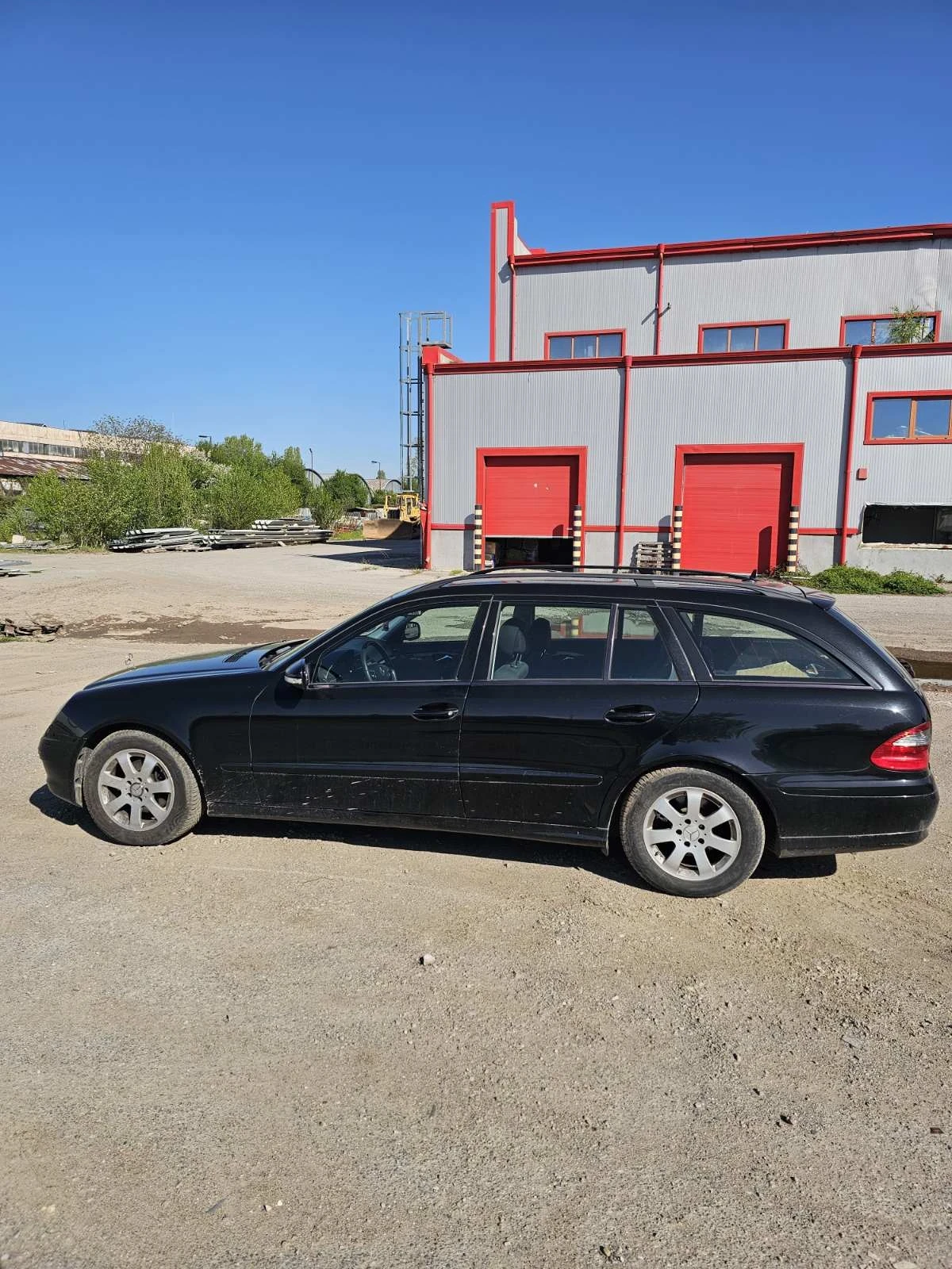 Mercedes-Benz E 220, снимка 6 - Автомобили и джипове - 54333906