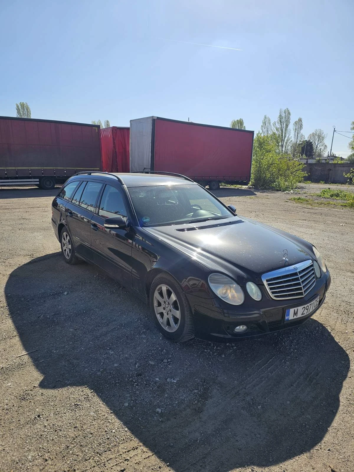 Mercedes-Benz E 220, снимка 3 - Автомобили и джипове - 54333906