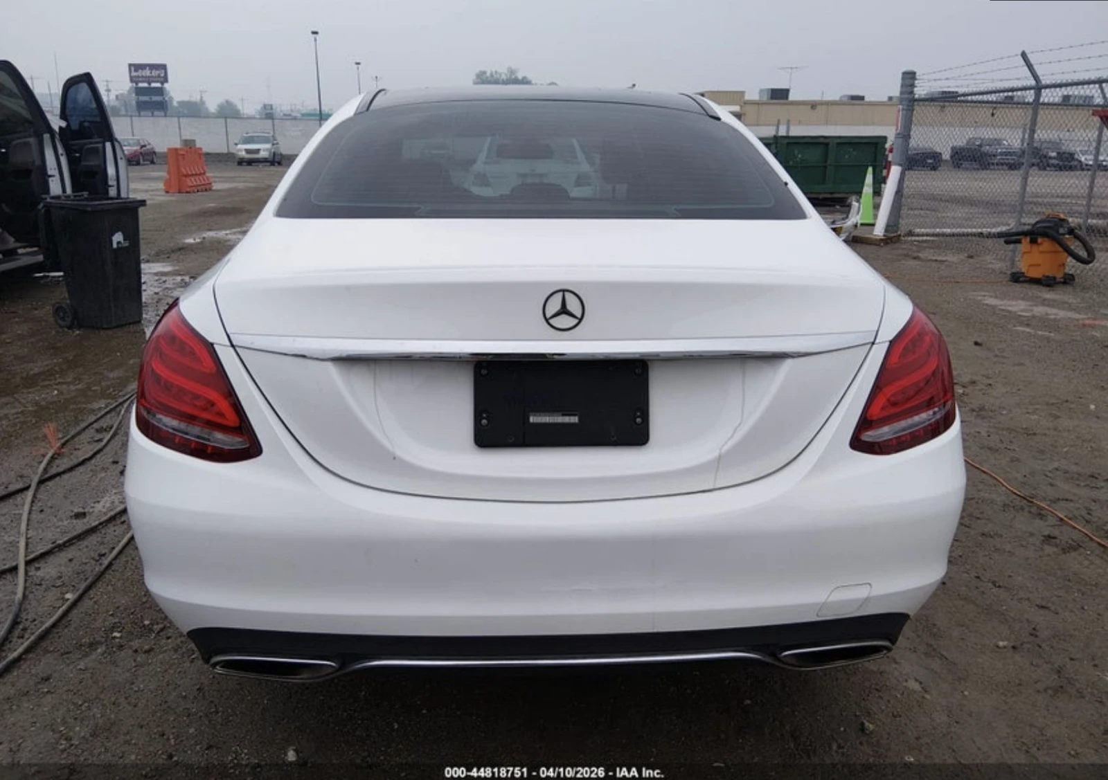 Mercedes-Benz C 300 АВТОКРЕДИТ, снимка 14 - Автомобили и джипове - 54369001