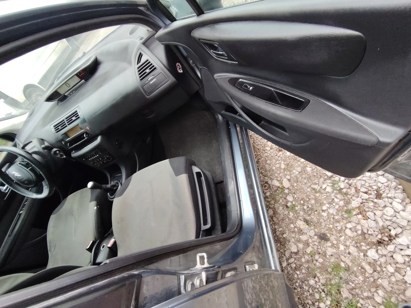 Citroen C4 1.4, снимка 7 - Автомобили и джипове - 54658249