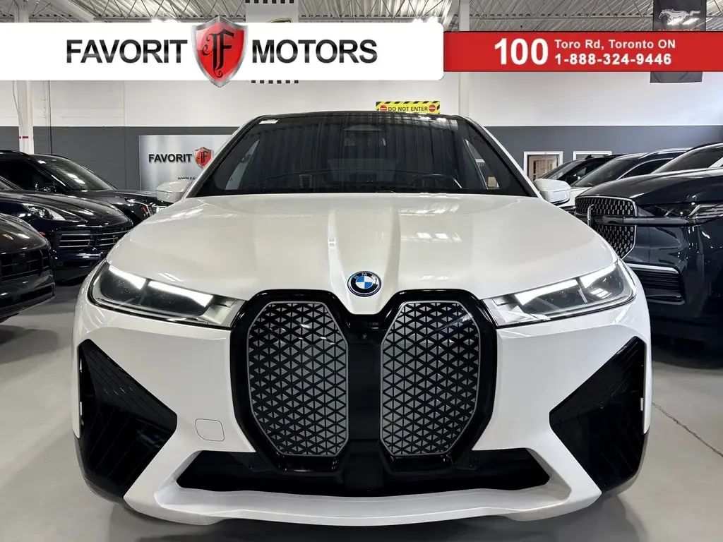 BMW iX XDRIVE* 50* AWD* ОБДУХВАНЕ* МАСАЖ* ХЕДЪП* ДИСТРОНИ, снимка 4 - Автомобили и джипове - 55050900