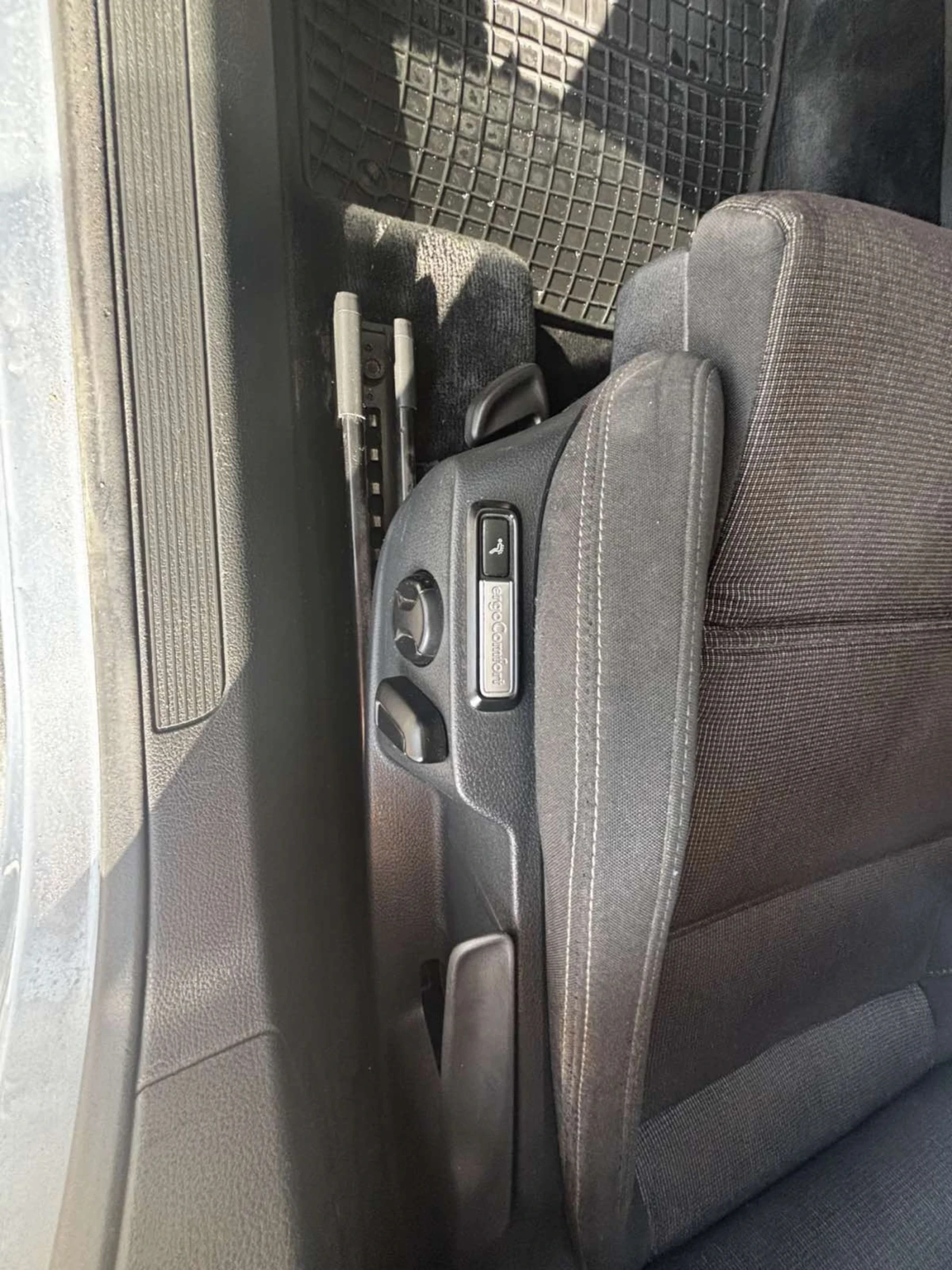 VW Passat 2.0 TDI 140к.с., снимка 16 - Автомобили и джипове - 55303886