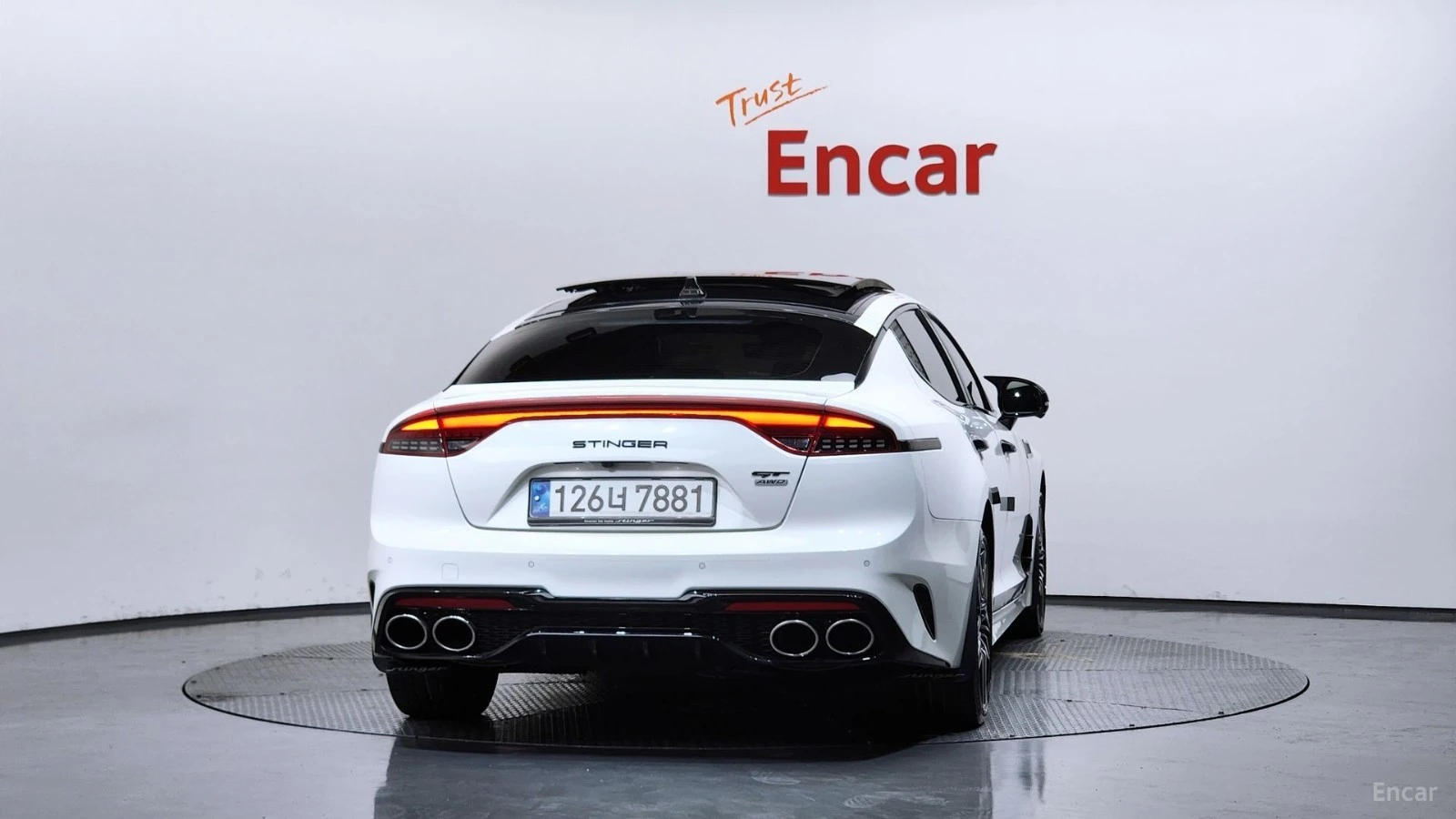 Kia Stinger MASTER* 360 КАМЕРА* ОБДУХВАНЕ* ПОДГРЕВ* HEADUP, снимка 4 - Автомобили и джипове - 55524470