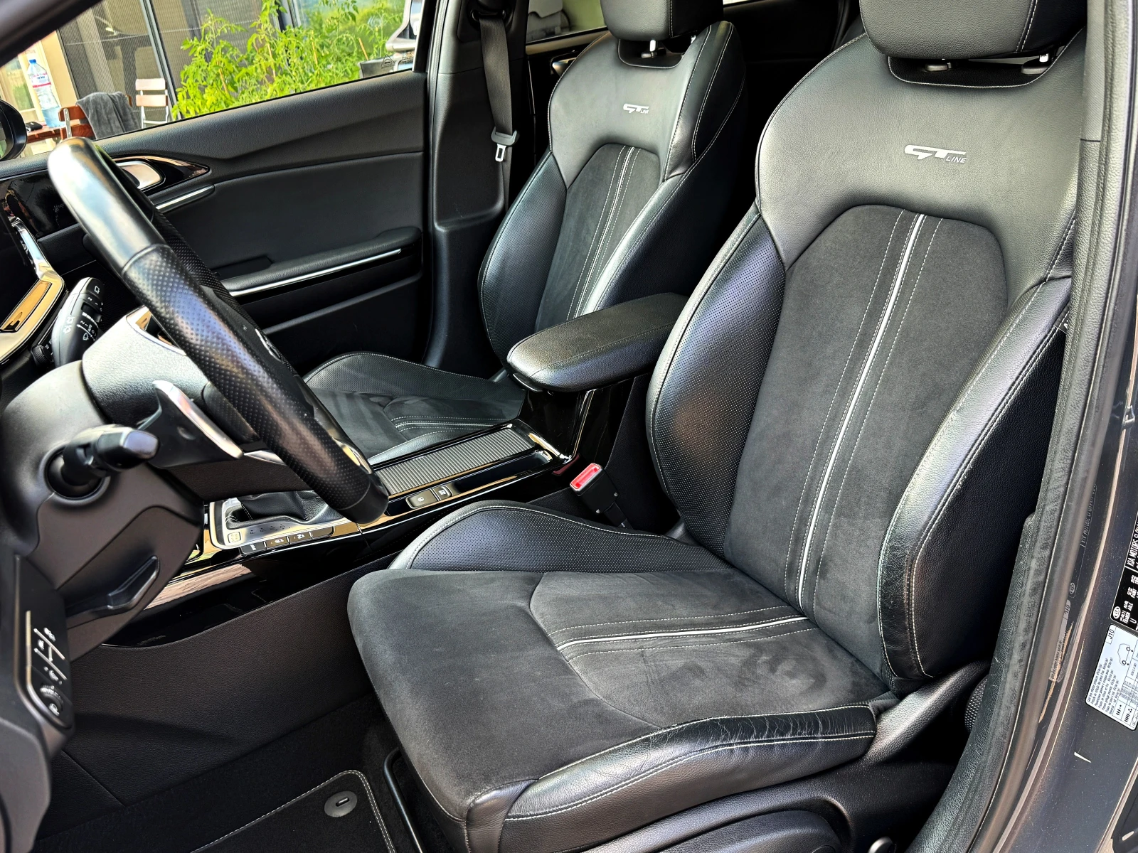 Kia Ceed 1.6CRDi GT-Line Nardo/Navi/Panorama/Full, снимка 10 - Автомобили и джипове - 55646738