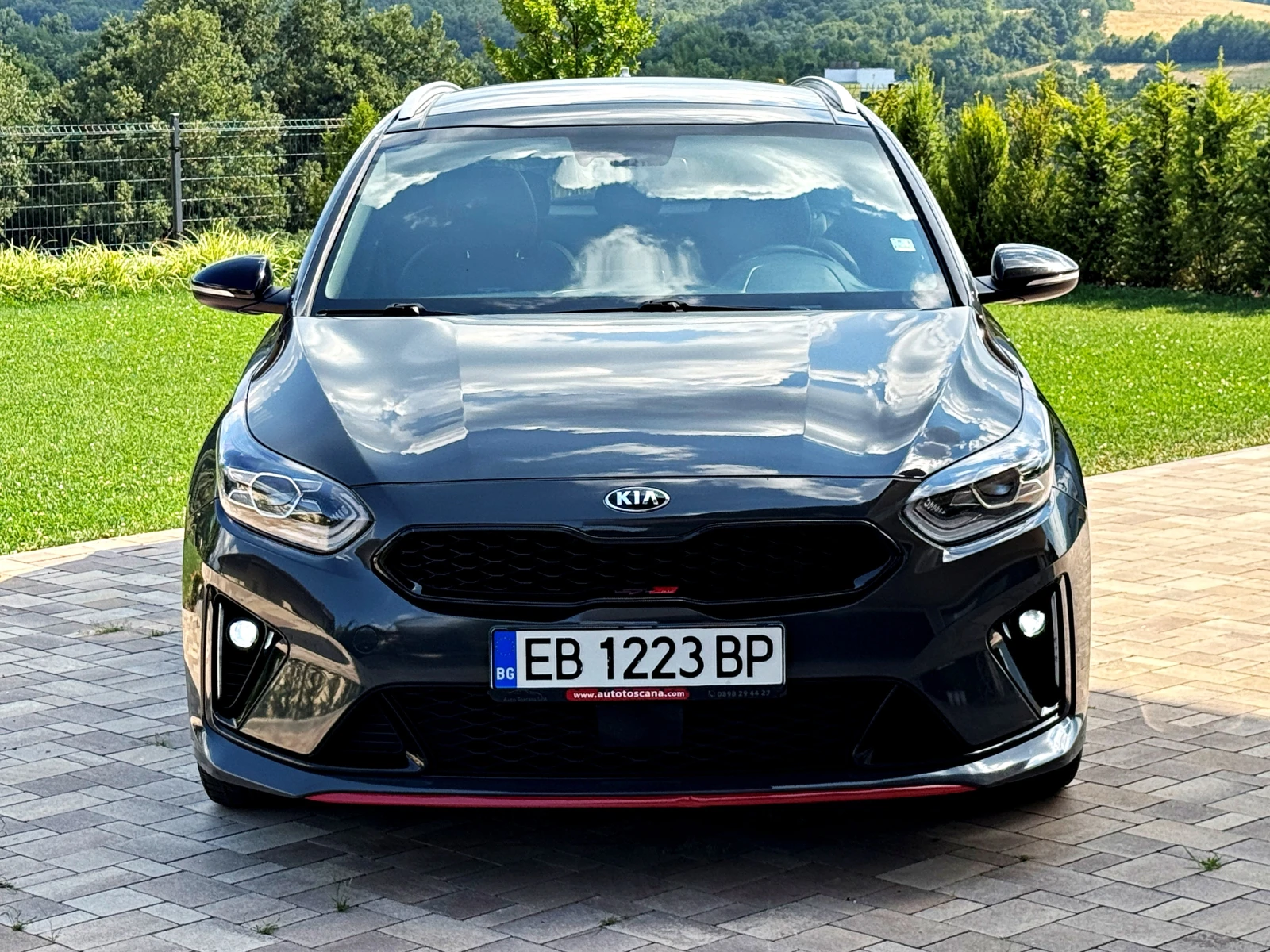 Kia Ceed 1.6CRDi GT-Line Nardo/Navi/Panorama/Full, снимка 2 - Автомобили и джипове - 55646738