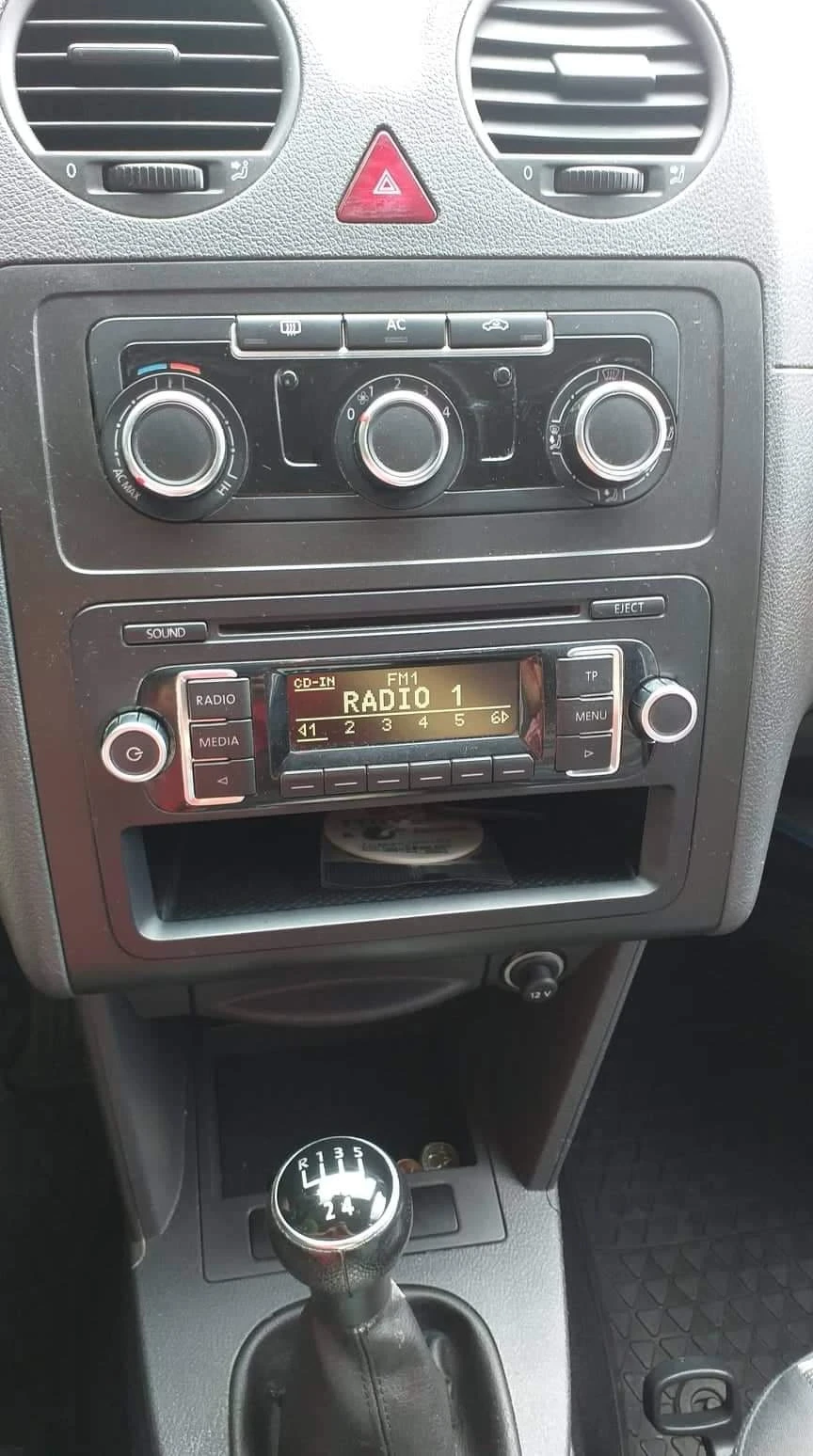 VW Caddy 2.0 ecofuel + LPG, снимка 7 - Автомобили и джипове - 55969205