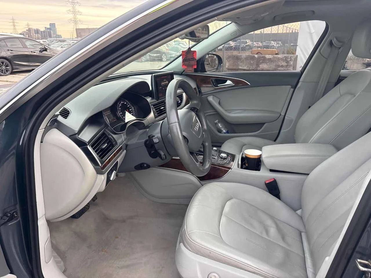 Audi A6 2.0T Premium / Клип на мотора / Carfax , снимка 5 - Автомобили и джипове - 56168822