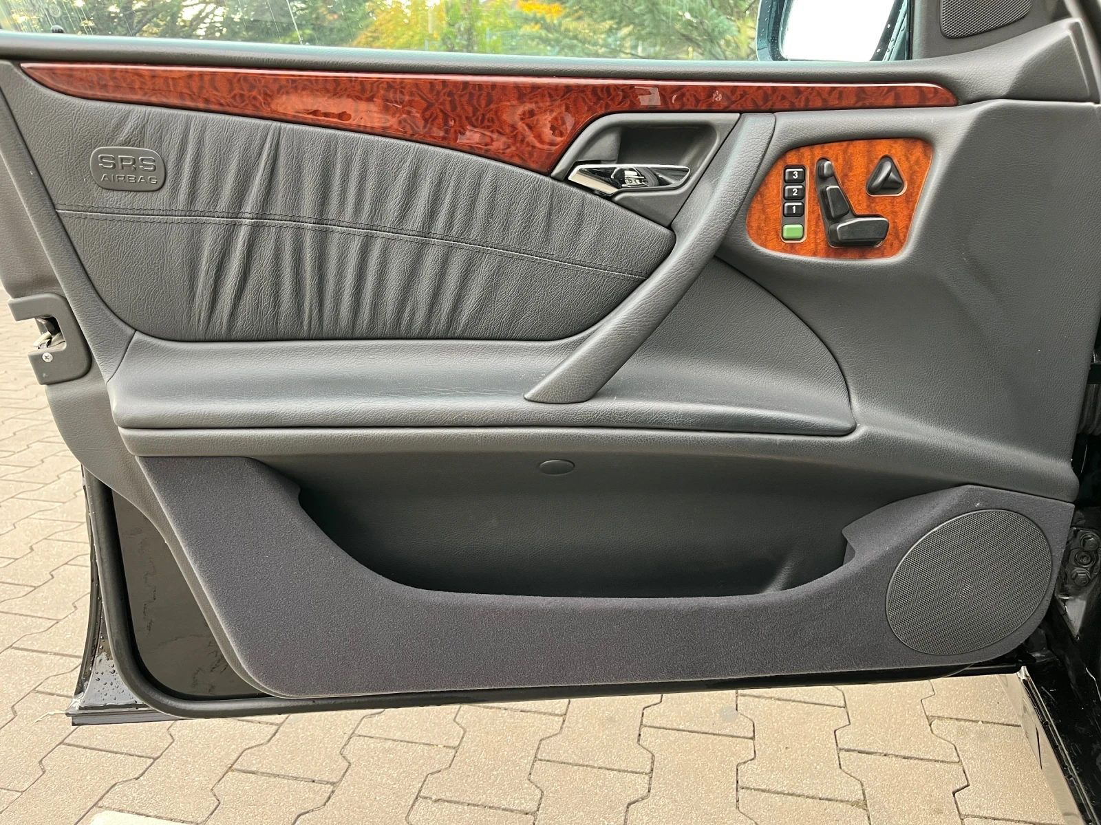 Mercedes-Benz E 430, снимка 10 - Автомобили и джипове - 56436800