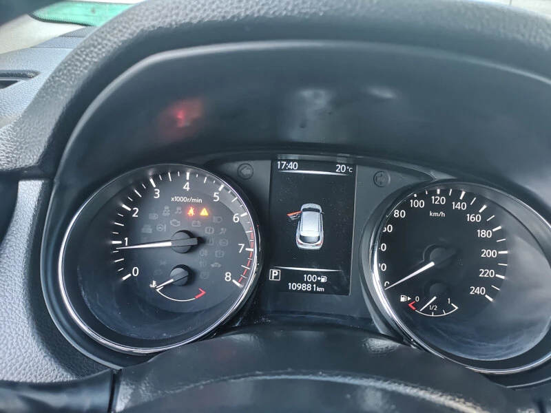 Nissan Qashqai 1.2 CVT, АВТОМАТ, АВТОПИЛОТ, ЕВРО-6В, снимка 9 - Автомобили и джипове - 38355912