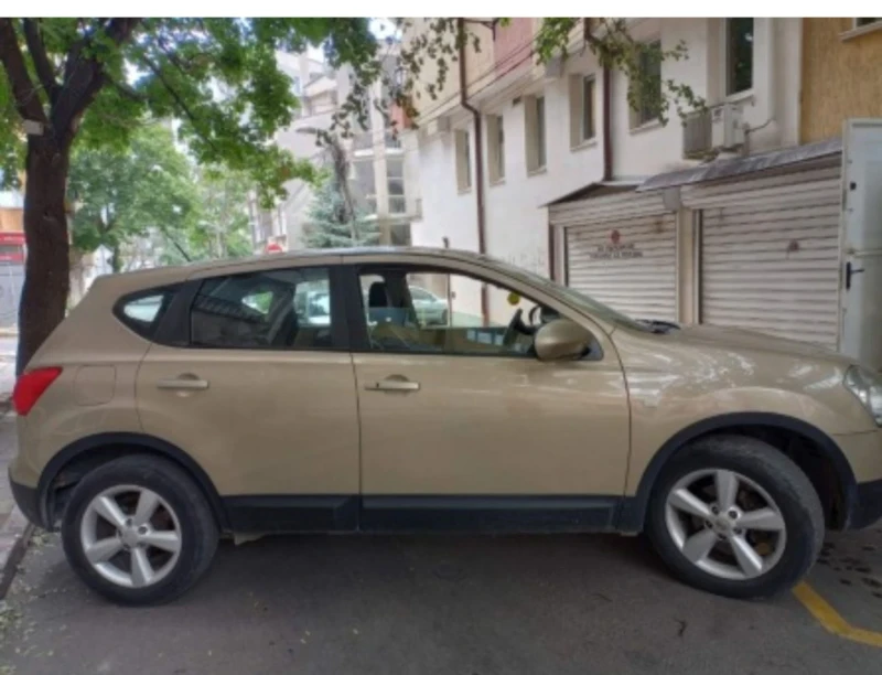 Nissan Qashqai, снимка 1 - Автомобили и джипове - 47306226