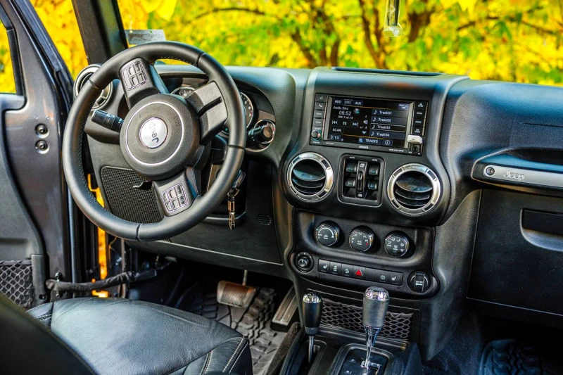 Jeep Wrangler АВТОМАТИК, снимка 15 - Автомобили и джипове - 48044274