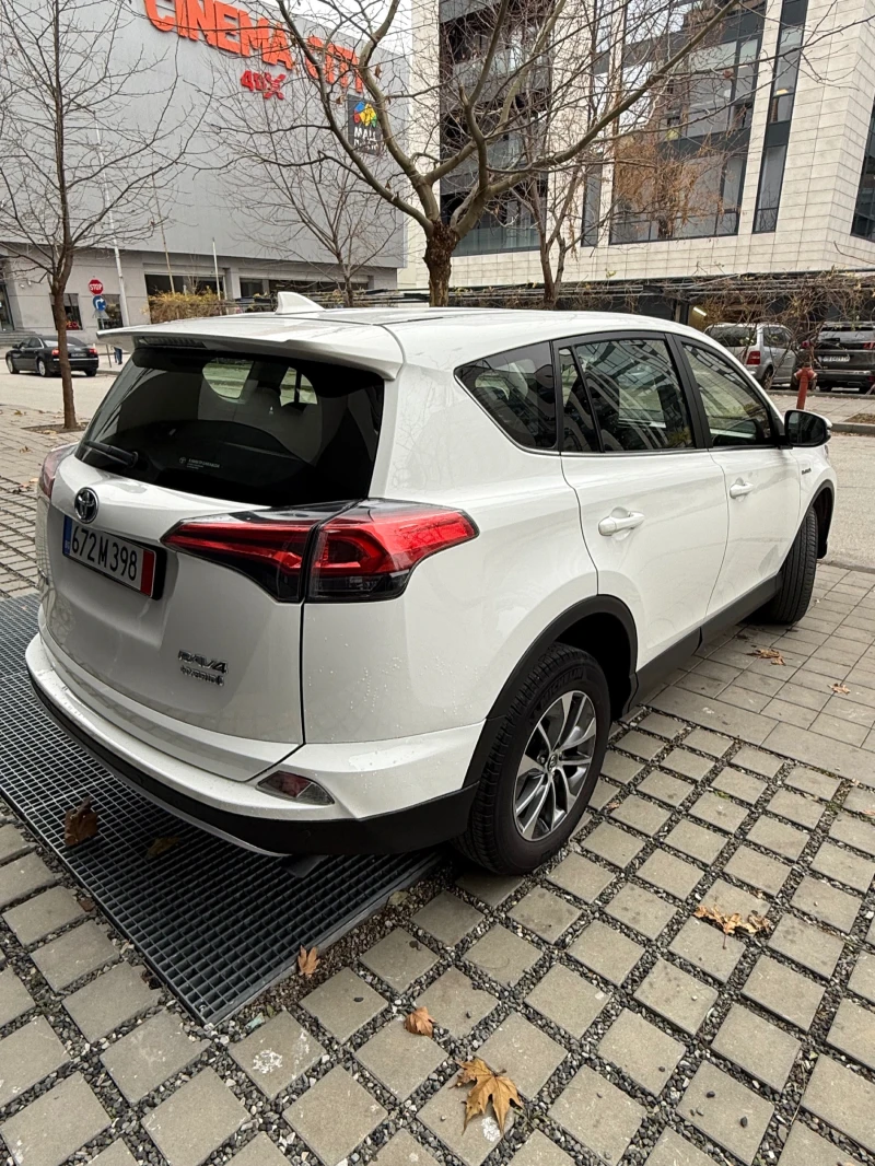 Toyota Rav4 HYBRID 89000 KM, снимка 4 - Автомобили и джипове - 48236601