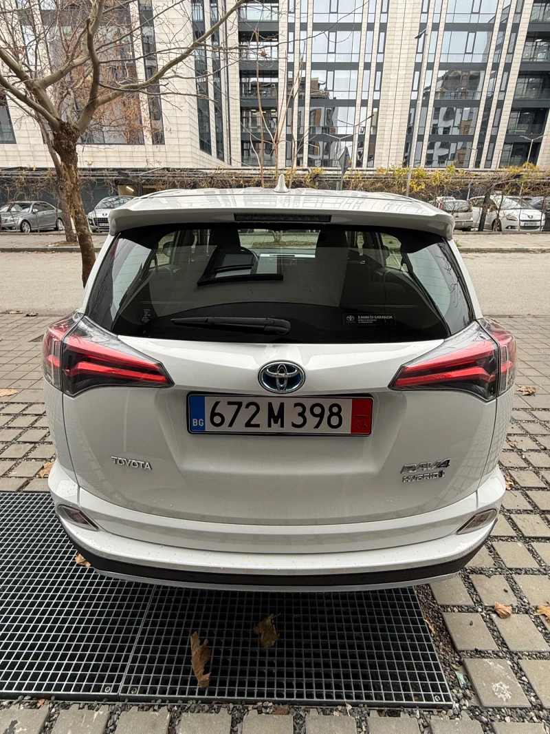 Toyota Rav4 HYBRID 89000 KM, снимка 6 - Автомобили и джипове - 48236601