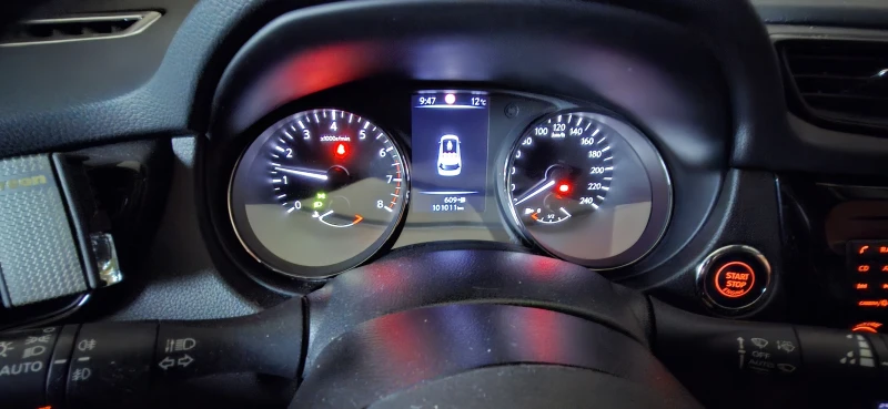 Nissan X-trail Tekna, снимка 9 - Автомобили и джипове - 51929641